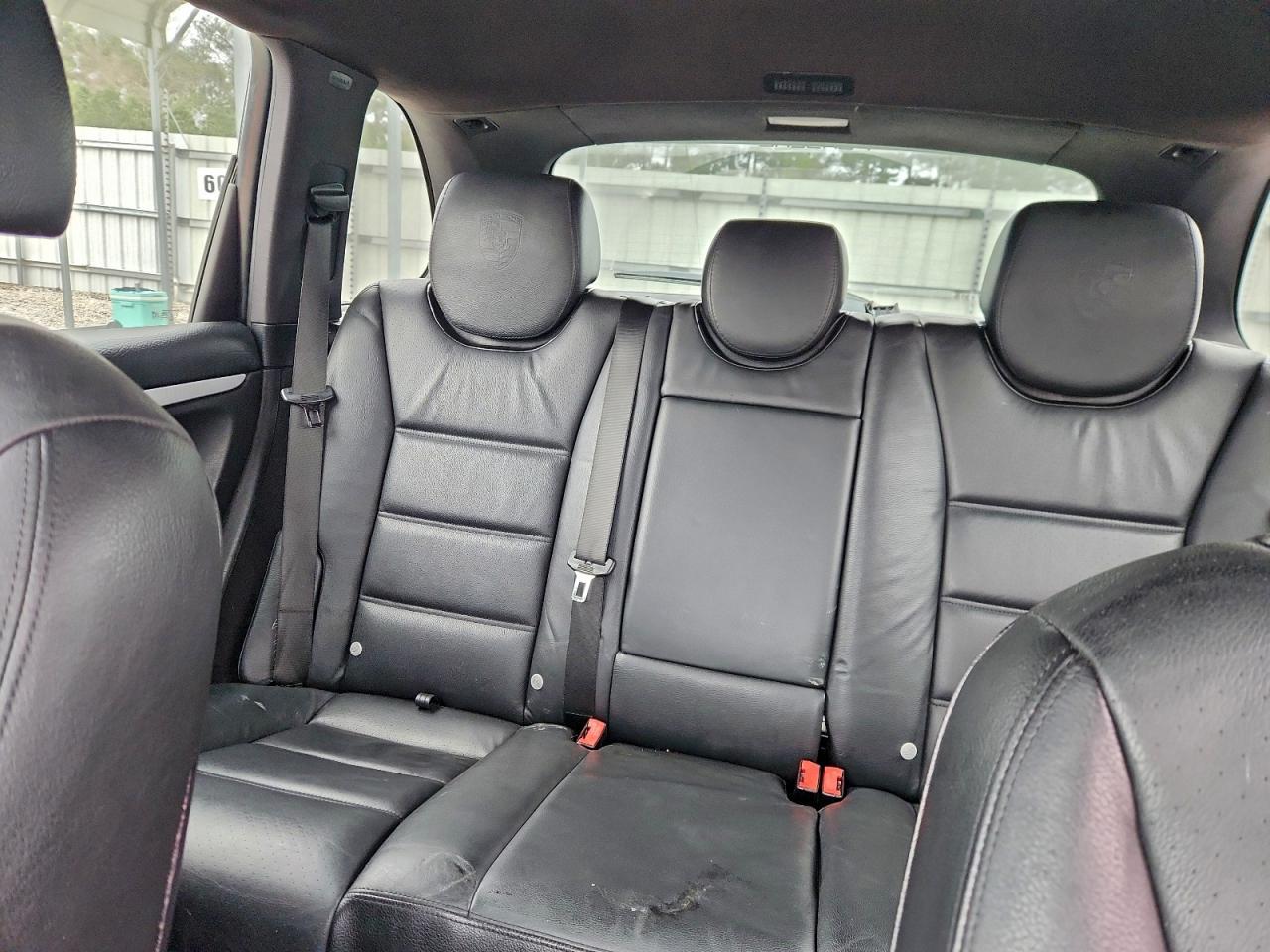 2010 PORSCHE CAYENNE