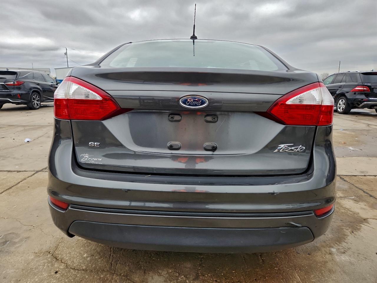 2016 FORD Fiesta