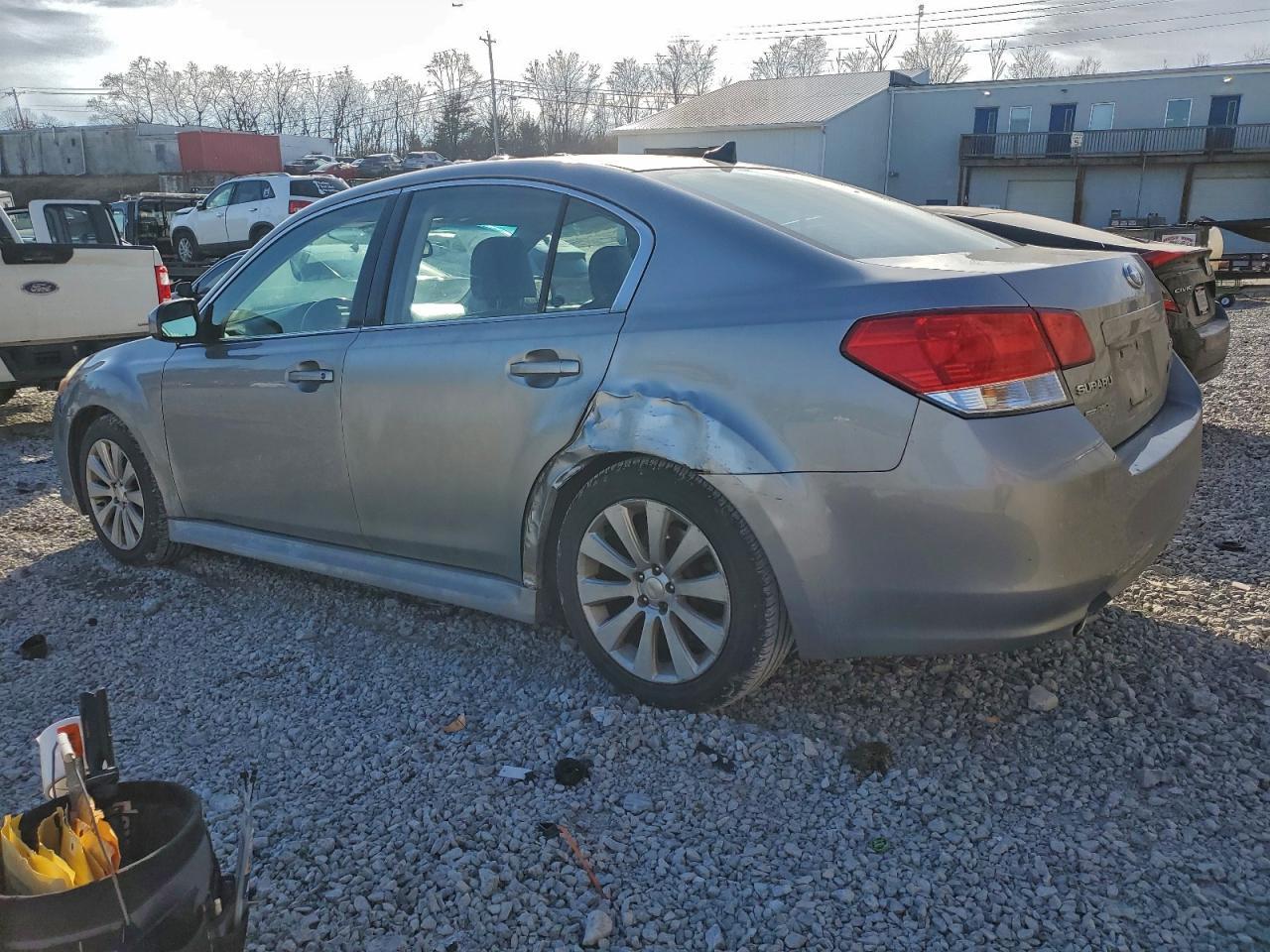 2011 SUBARU Legacy