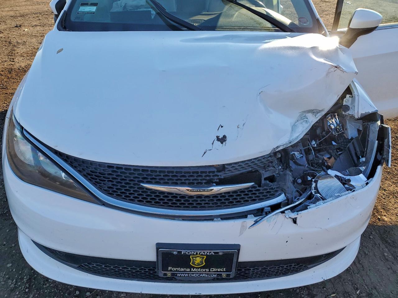 2021 CHRYSLER Voyager