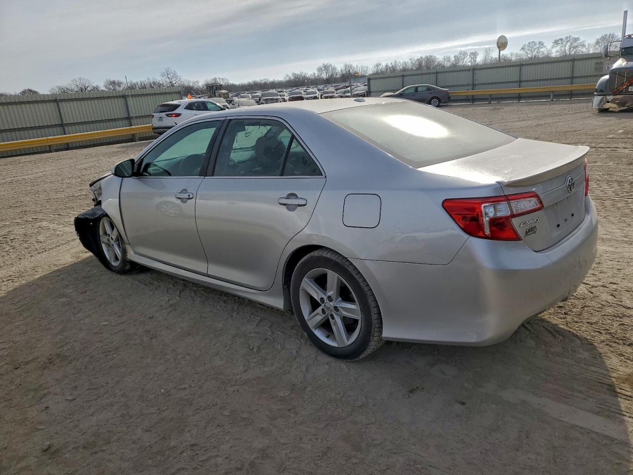 2013 TOYOTA CAMRY