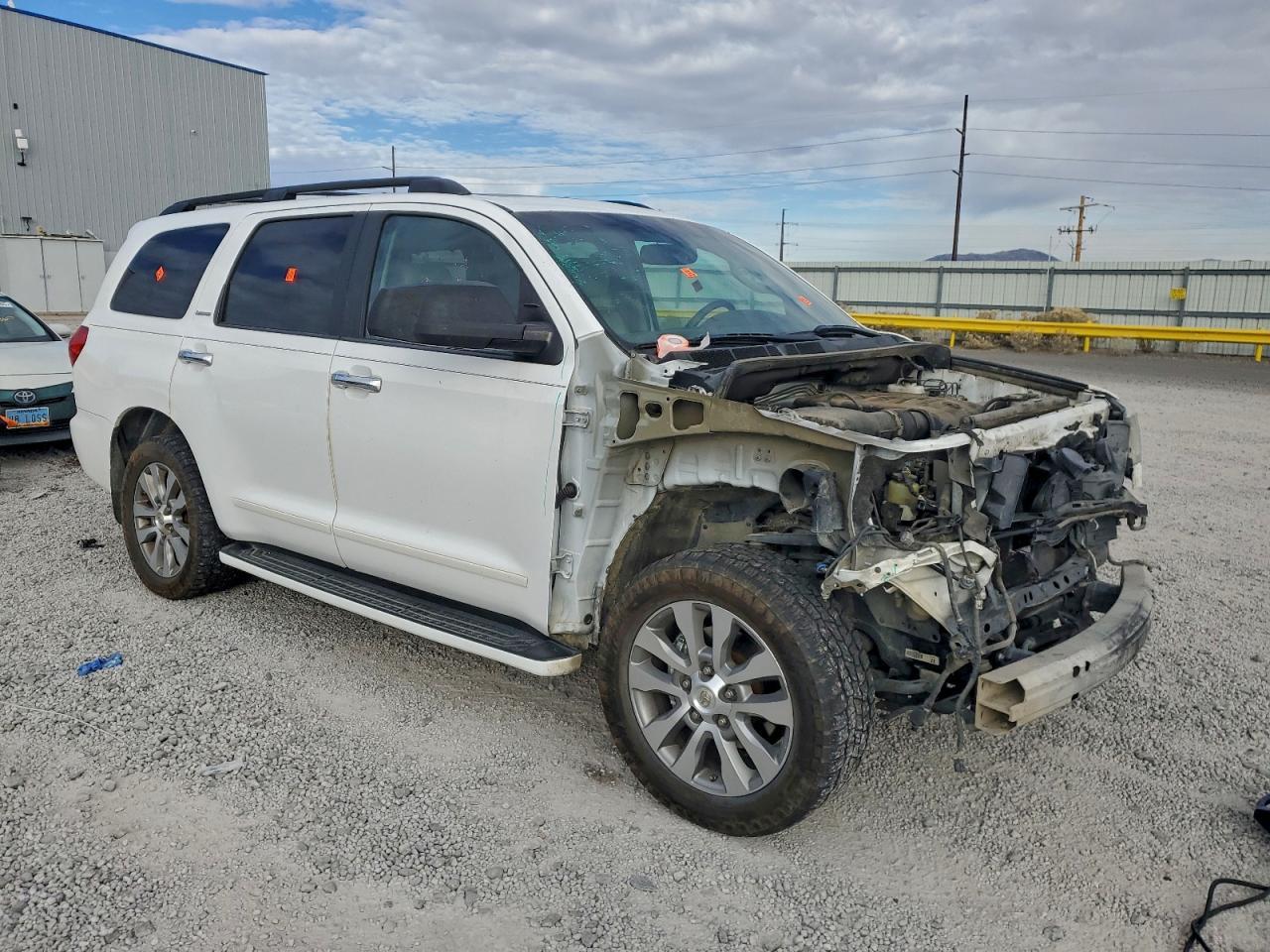 2014 TOYOTA Sequoia