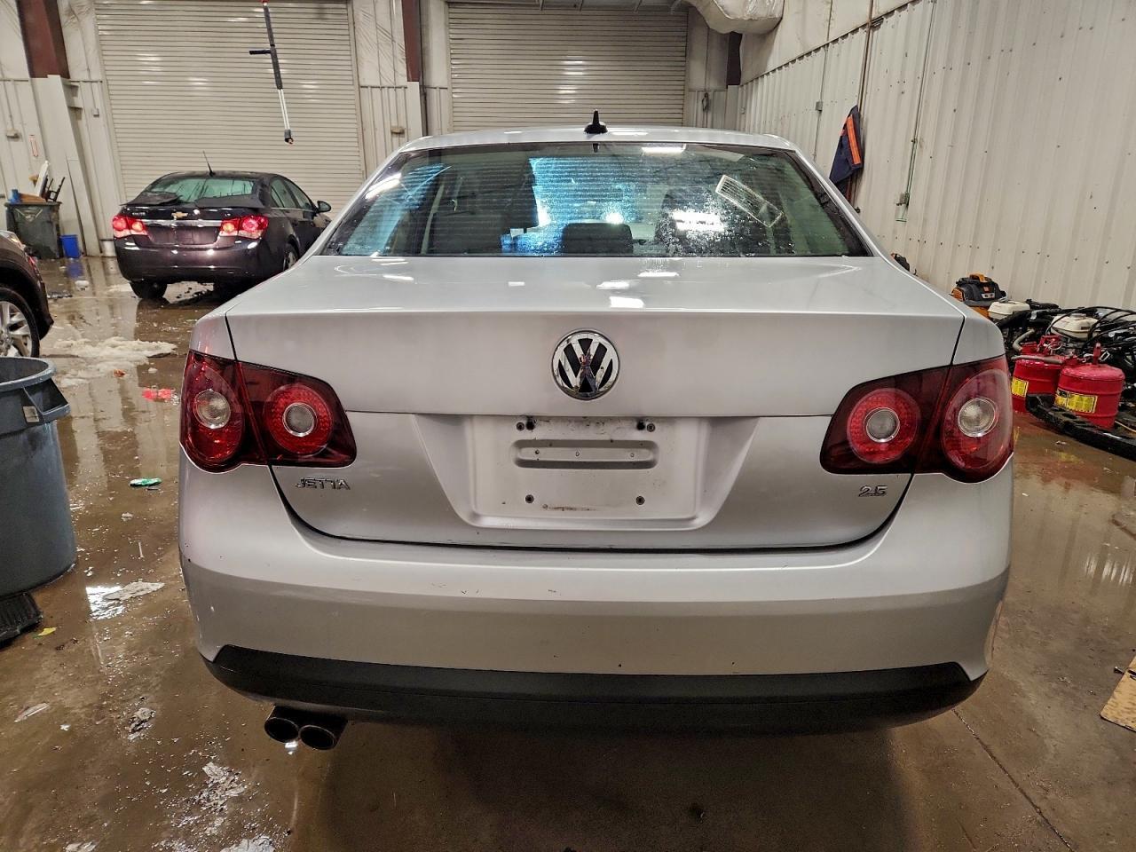 2010 VOLKSWAGEN JETTA