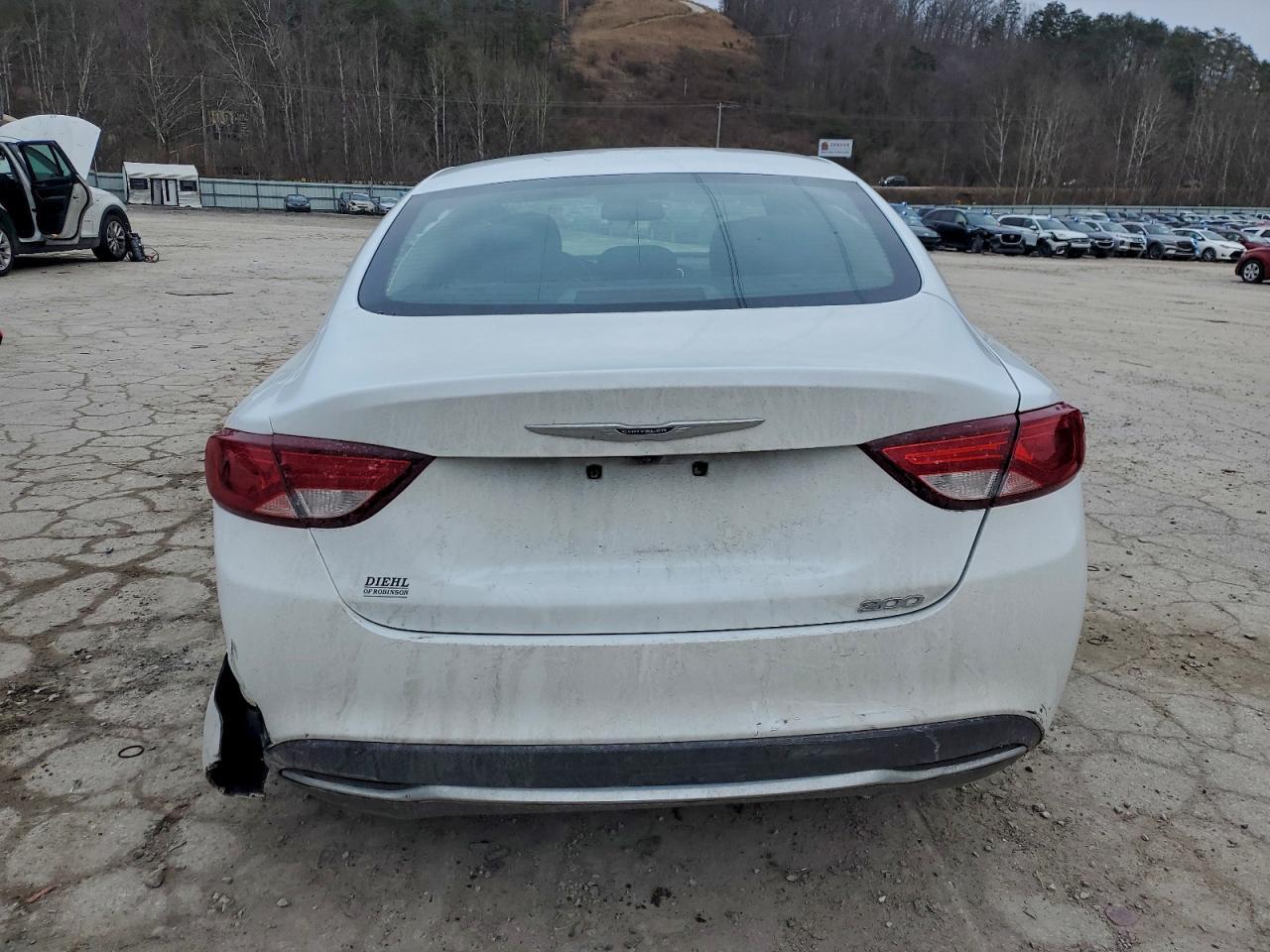 2016 CHRYSLER 200