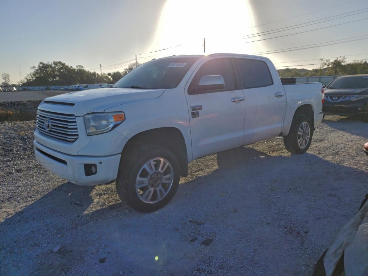 2017 TOYOTA TUNDRA