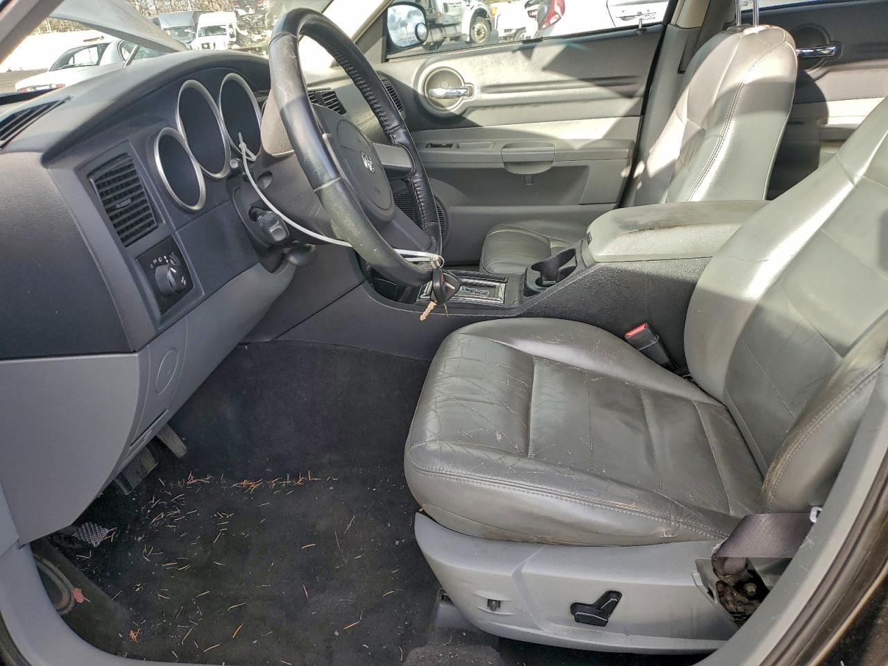 2005 DODGE MAGNUM