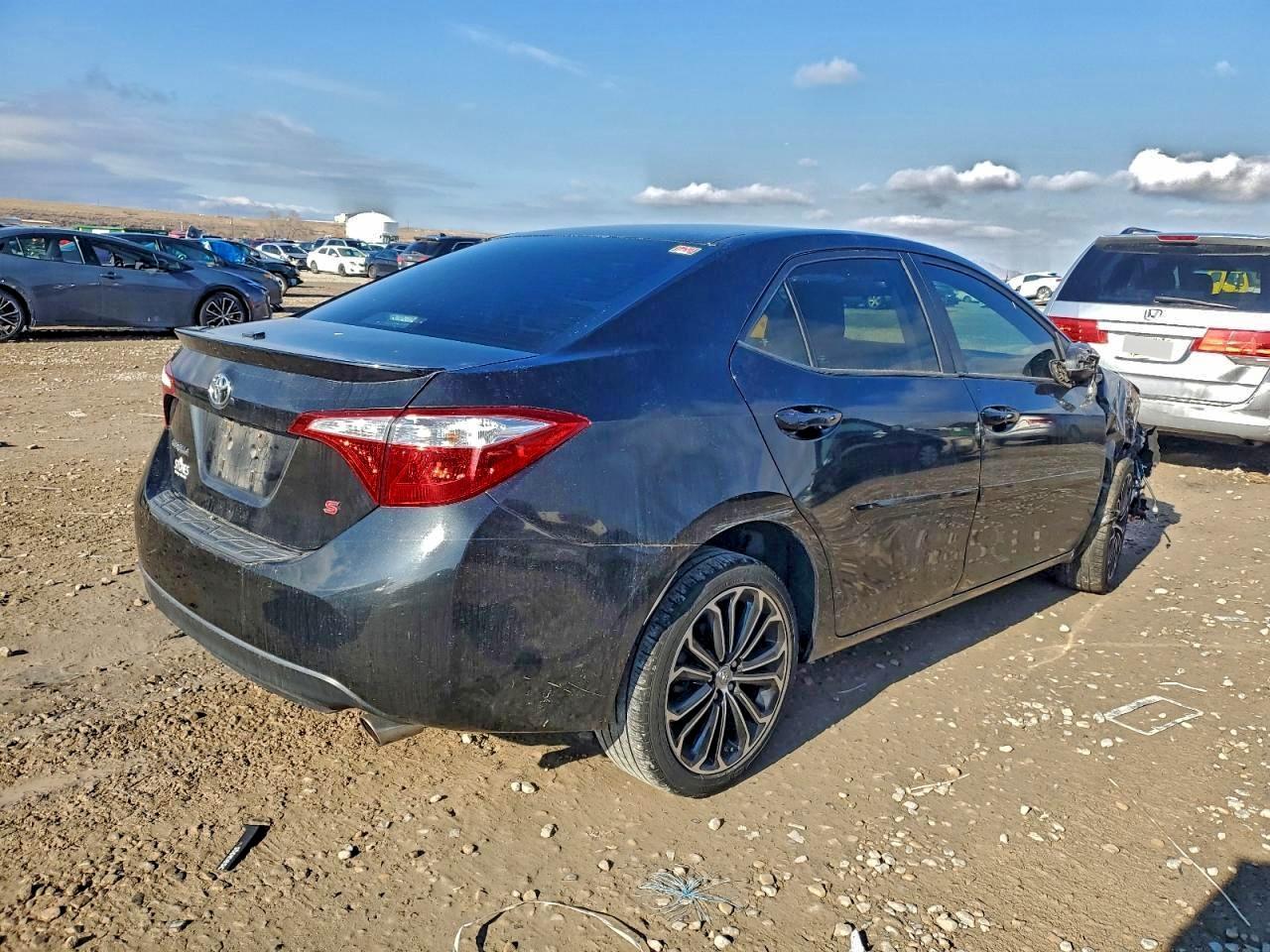 2016 TOYOTA COROLLA
