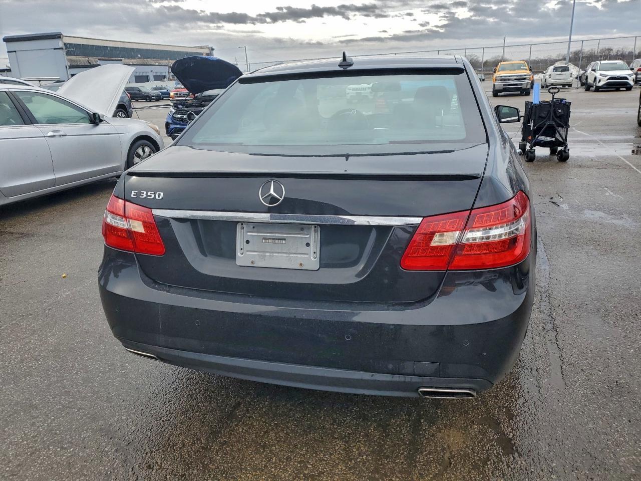 2011 MERCEDES-BENZ E-Class