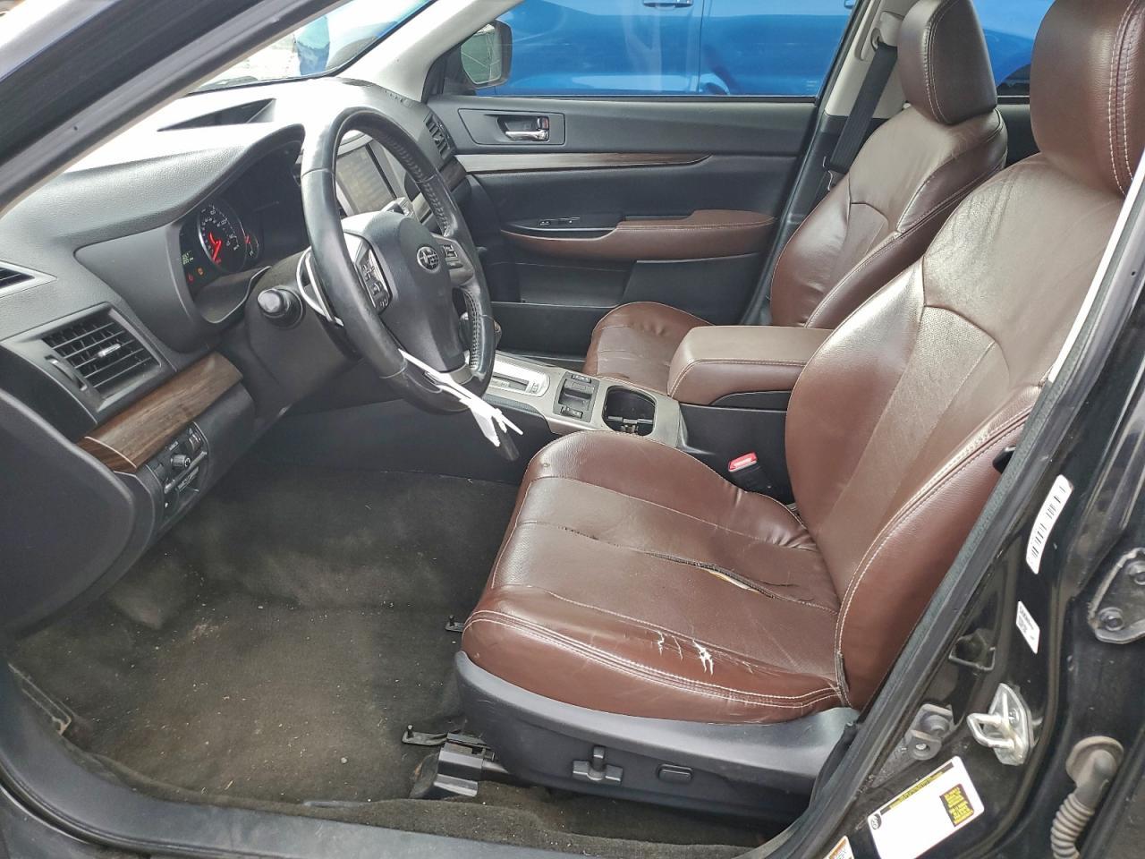 2013 SUBARU Outback