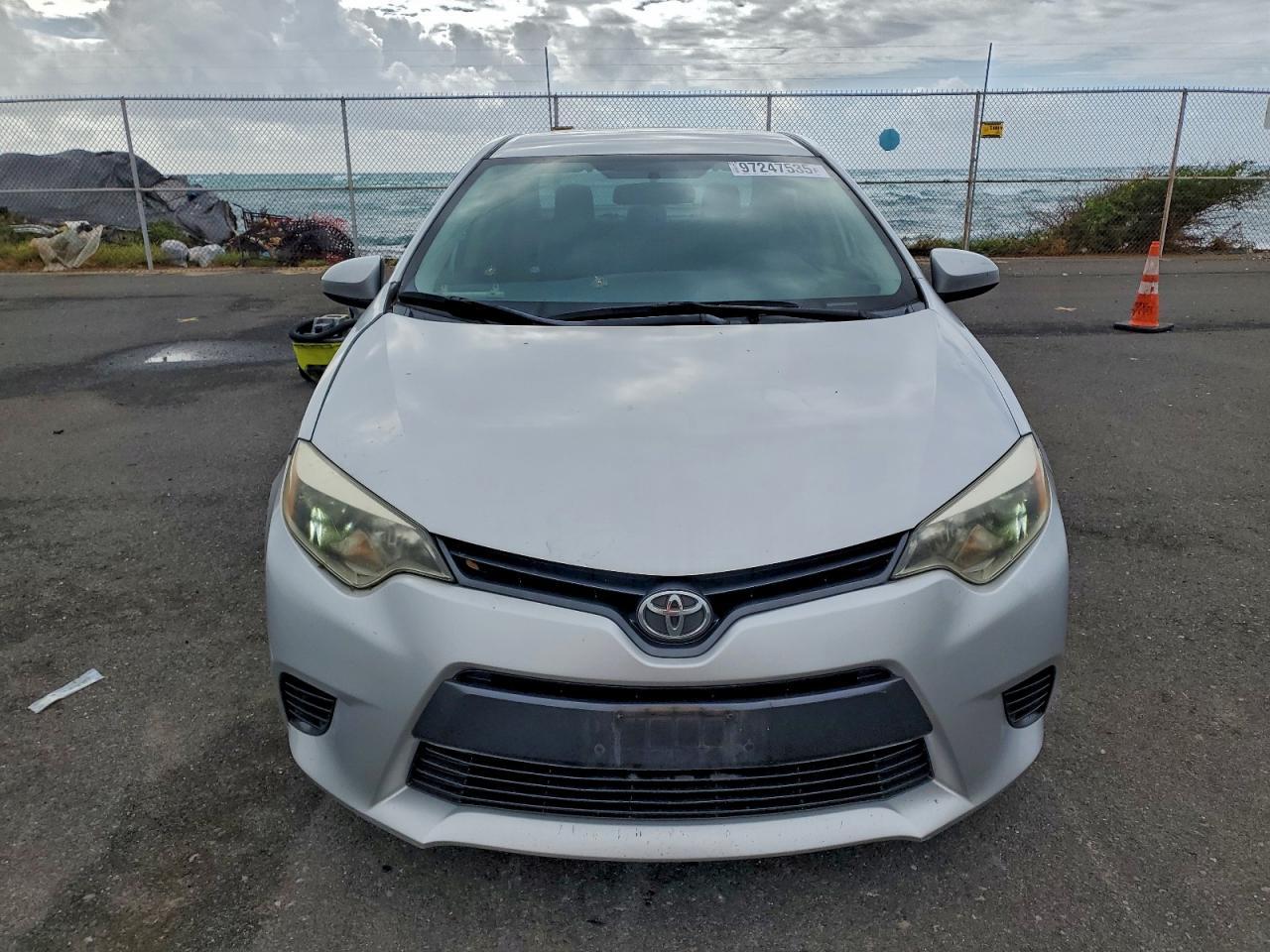 2015 TOYOTA COROLLA