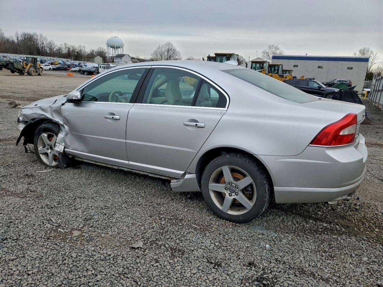 2010 VOLVO S80