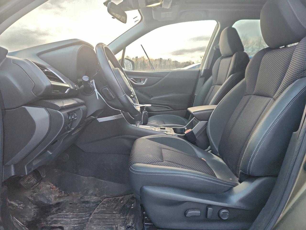 2023 SUBARU FORESTER