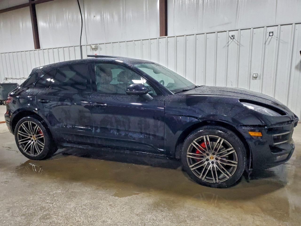2015 PORSCHE Macan