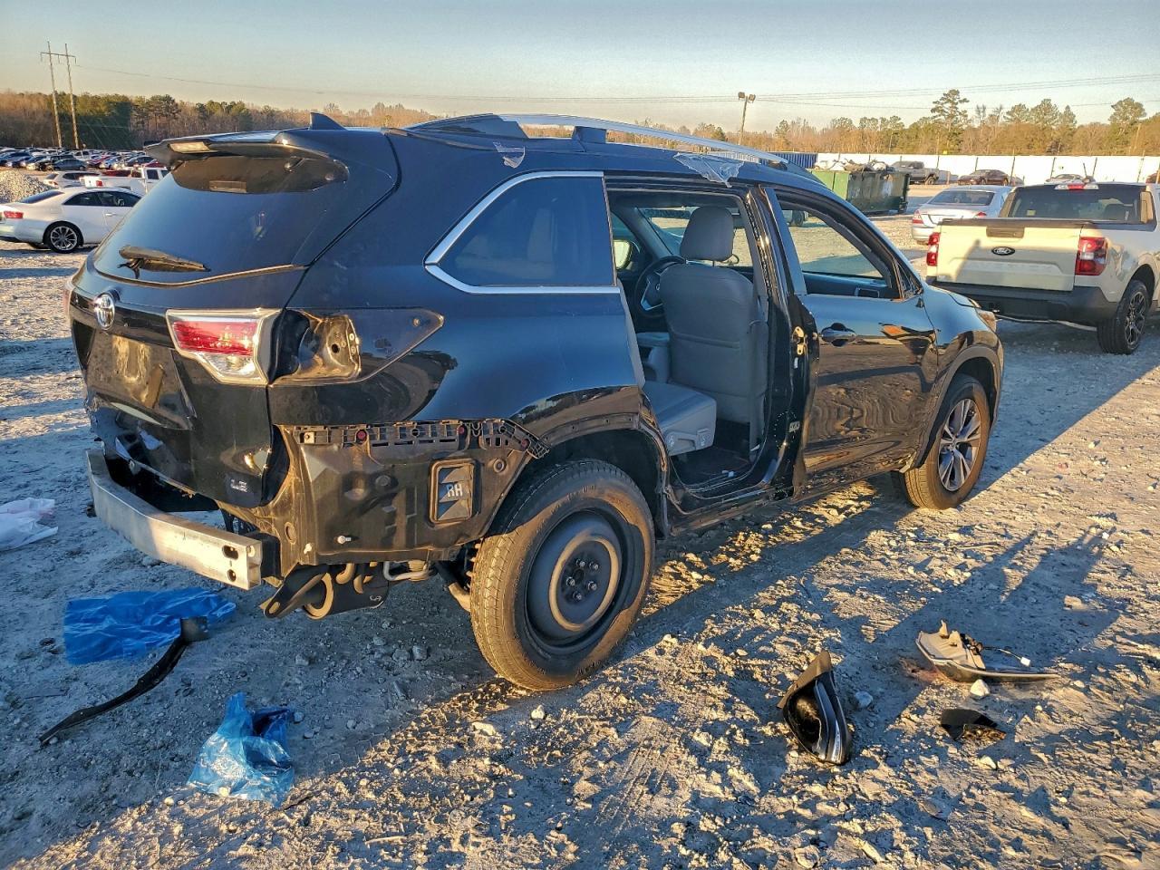 2015 TOYOTA HIGHLANDER