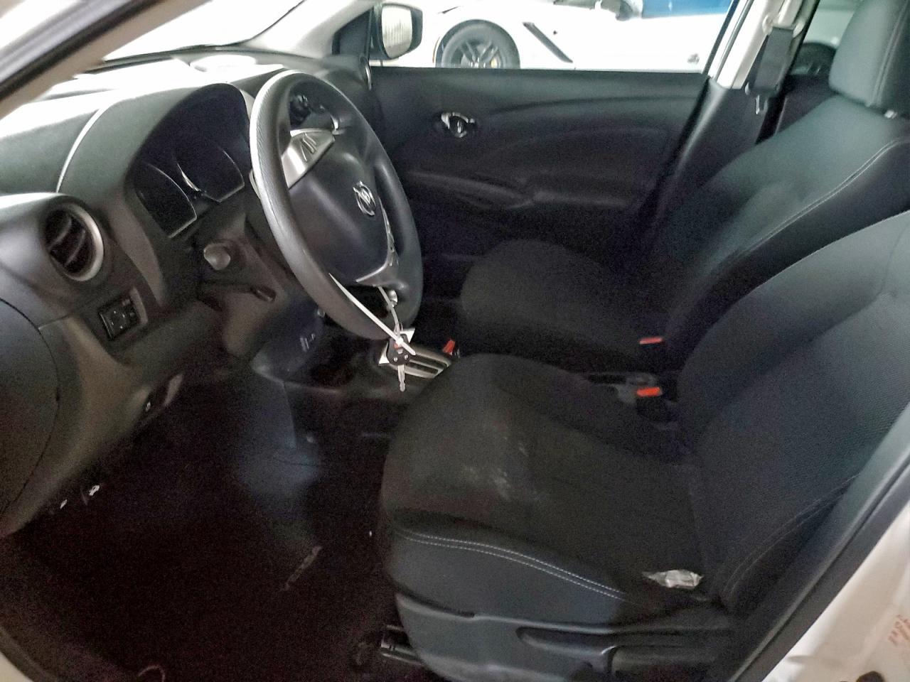 2017 NISSAN VERSA