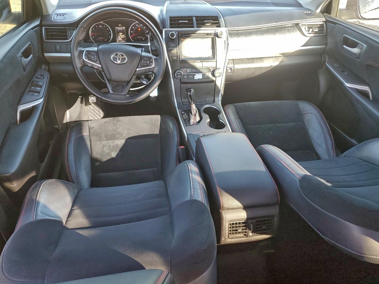 2016 TOYOTA CAMRY
