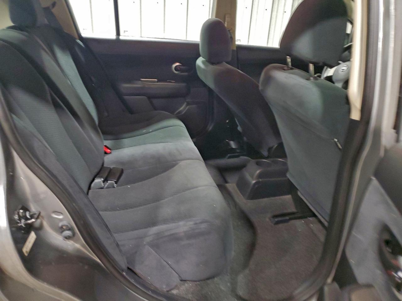 2012 NISSAN VERSA
