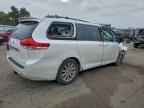 2011 TOYOTA SIENNA