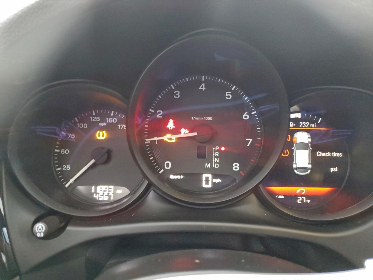 2024 PORSCHE Macan