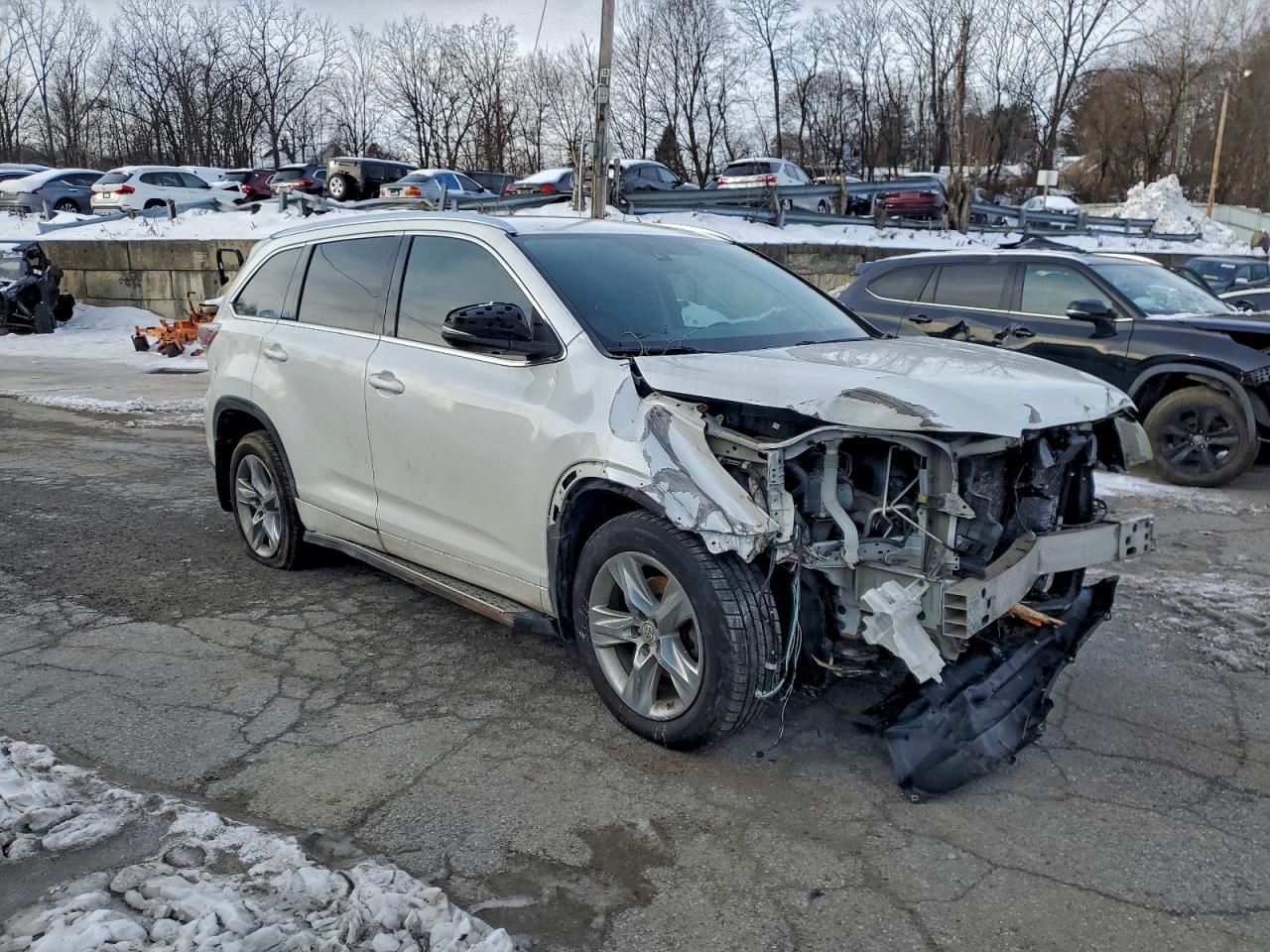 2015 TOYOTA HIGHLANDER