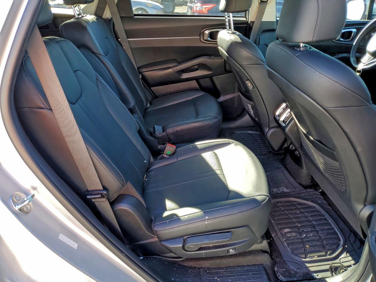 2023 KIA SORENTO