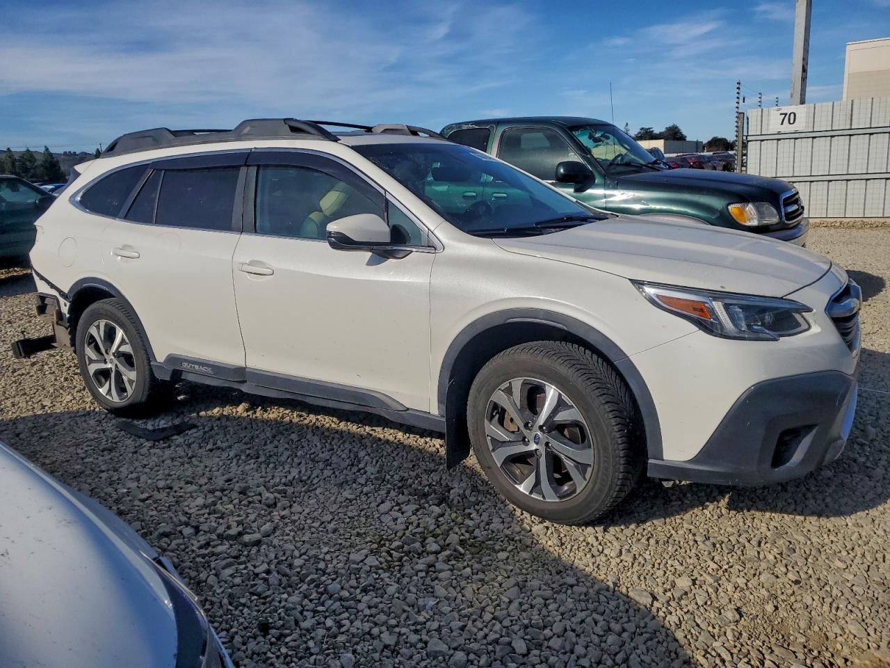 2021 SUBARU Outback