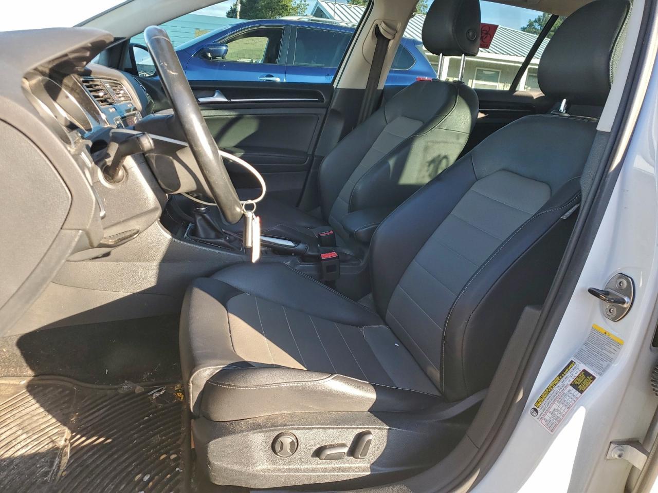 2015 VOLKSWAGEN GOLF