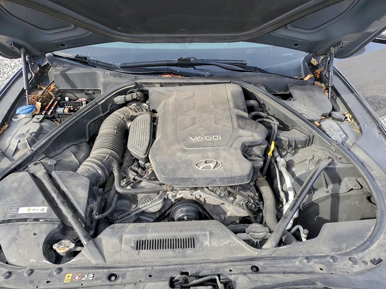 2016 HYUNDAI GENESIS