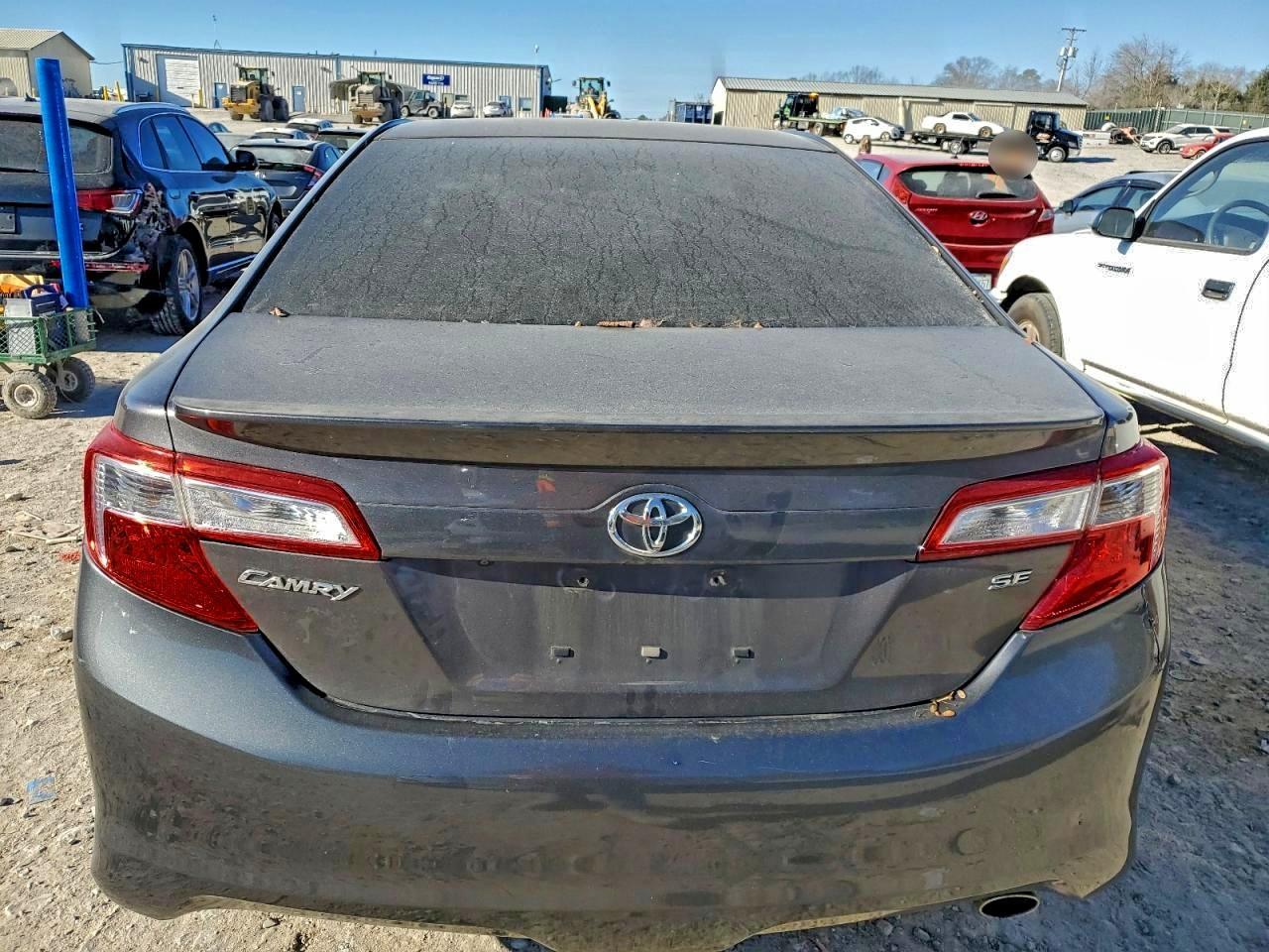 2014 TOYOTA CAMRY