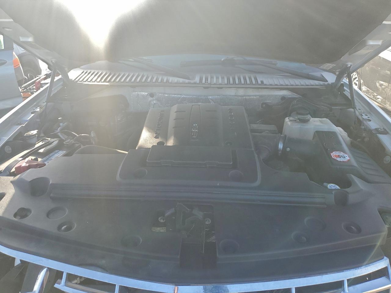 2012 LINCOLN Navigator