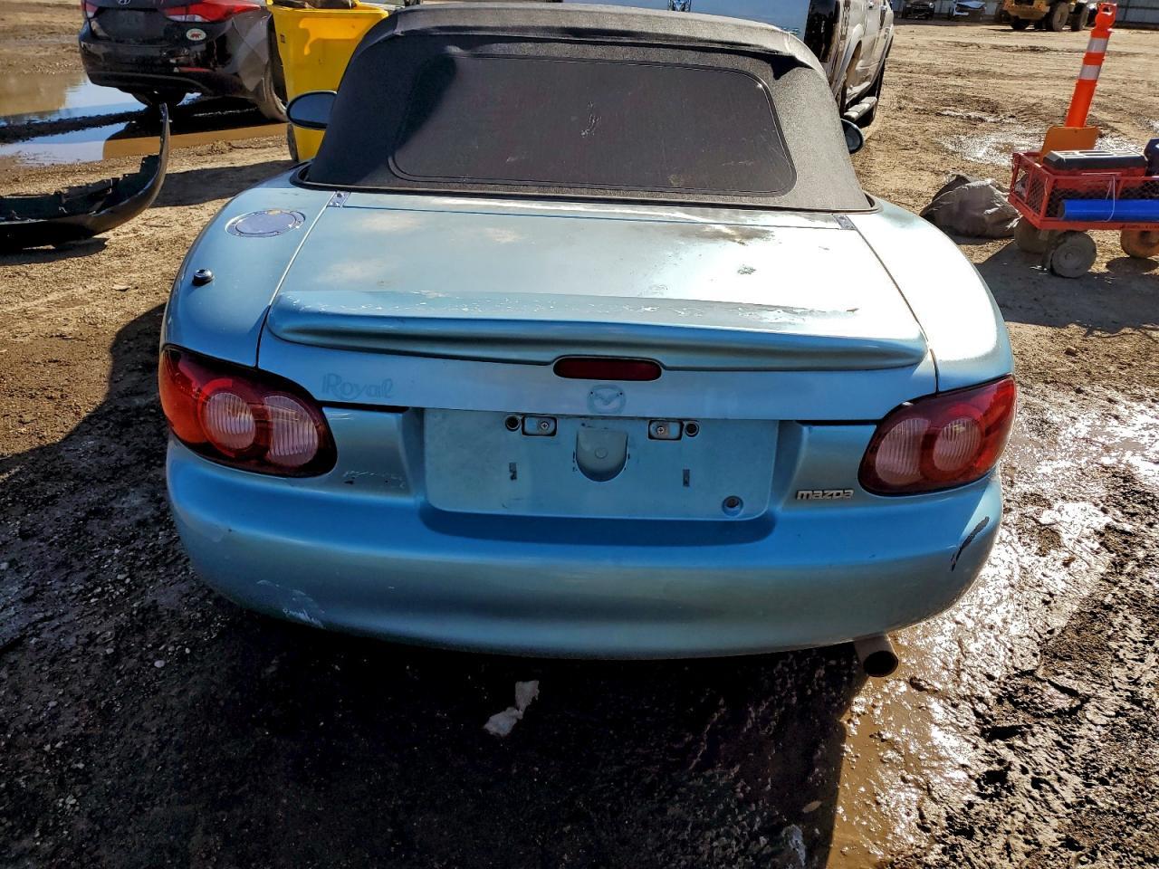 2002 MAZDA MX-5 Miata