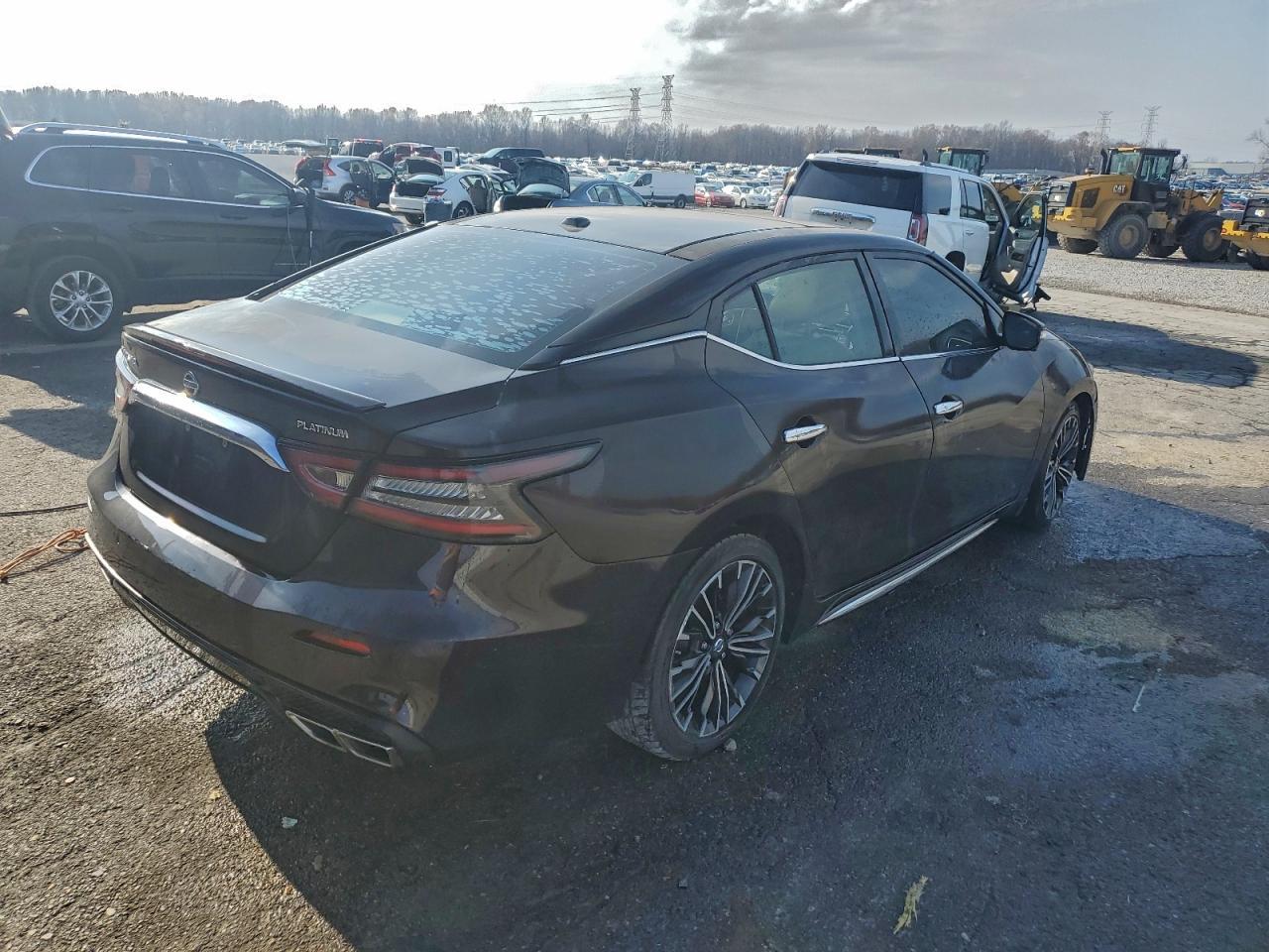 2016 NISSAN Maxima