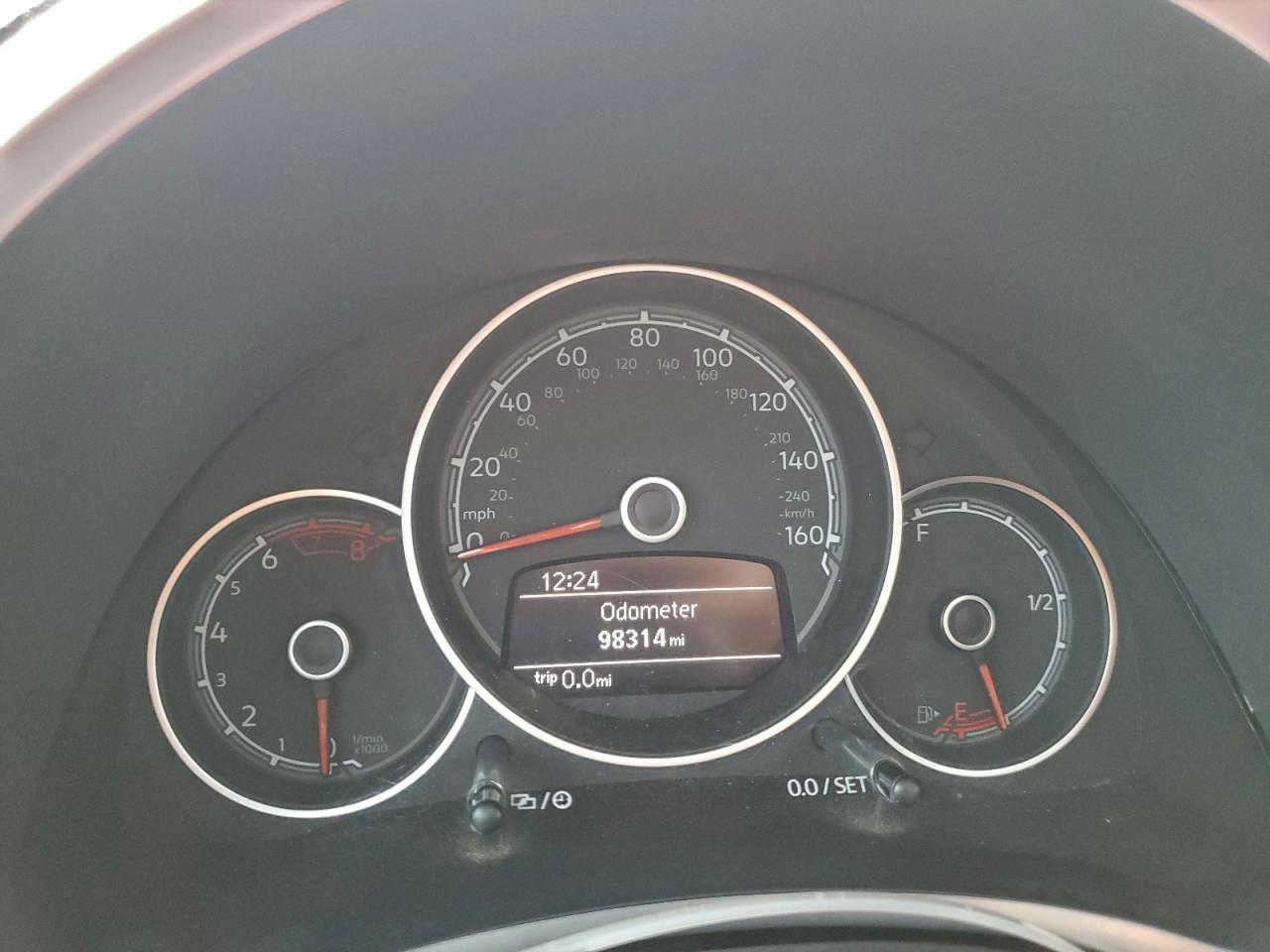 2018 VOLKSWAGEN Beetle