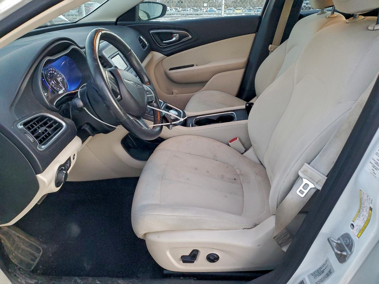 2015 CHRYSLER 200