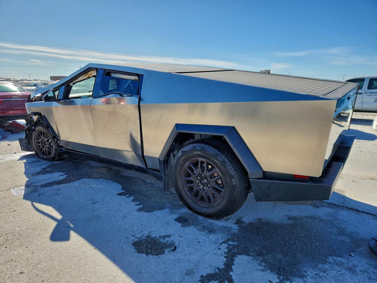 2024 TESLA Cybertruck