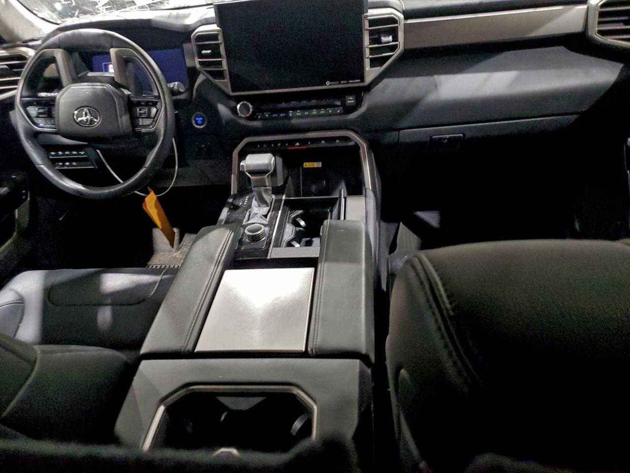 2023 TOYOTA Sequoia