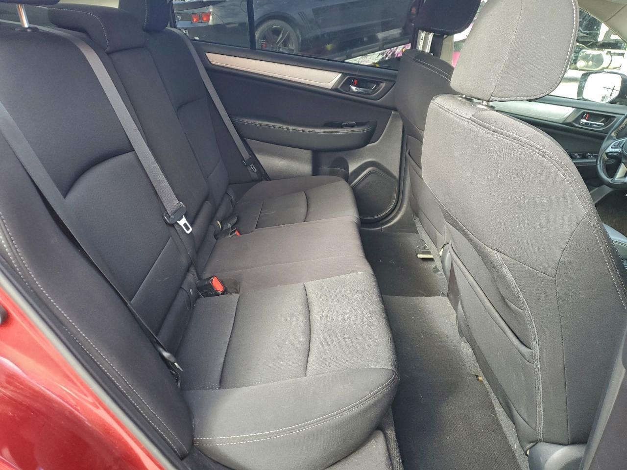 2017 SUBARU Legacy