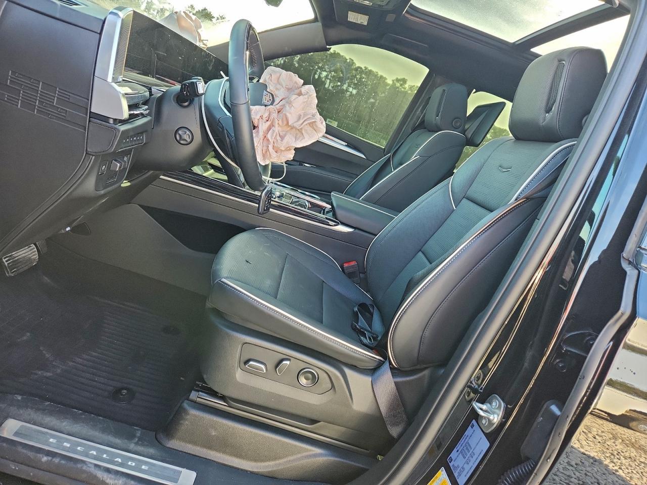 2025 CADILLAC Escalade ESV
