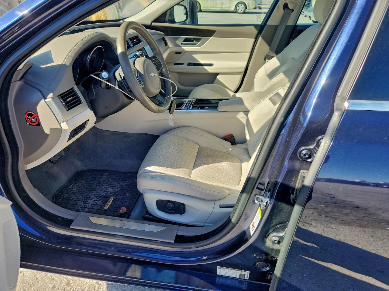 2016 JAGUAR XF