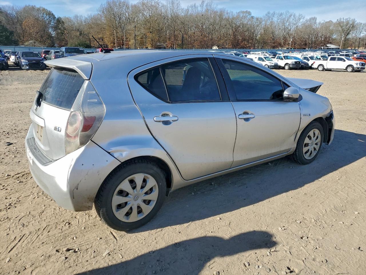 2012 TOYOTA Prius c