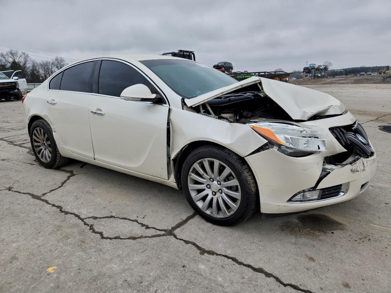 2013 BUICK Regal
