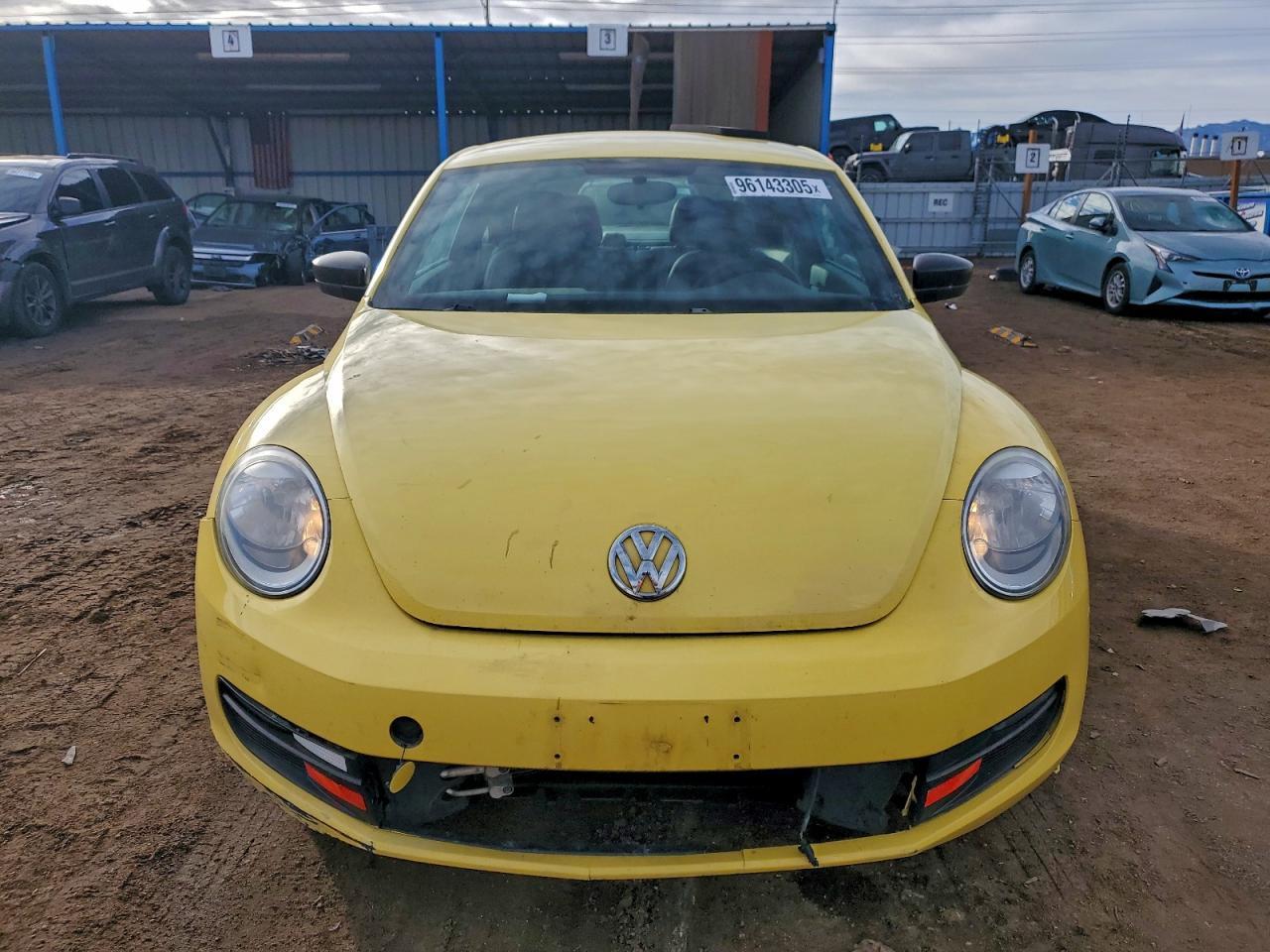 2015 VOLKSWAGEN Beetle