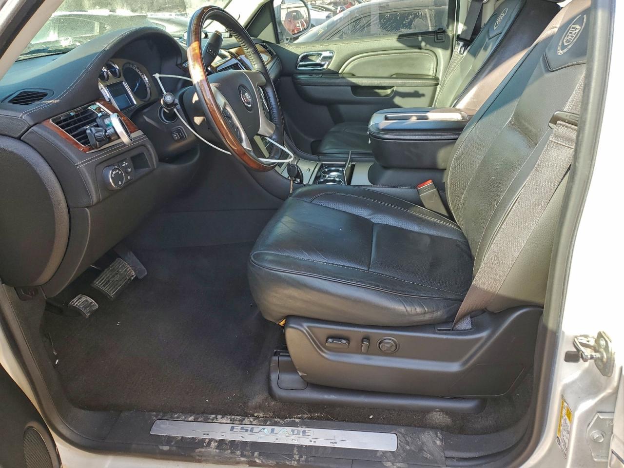 2013 CADILLAC ESCALADE