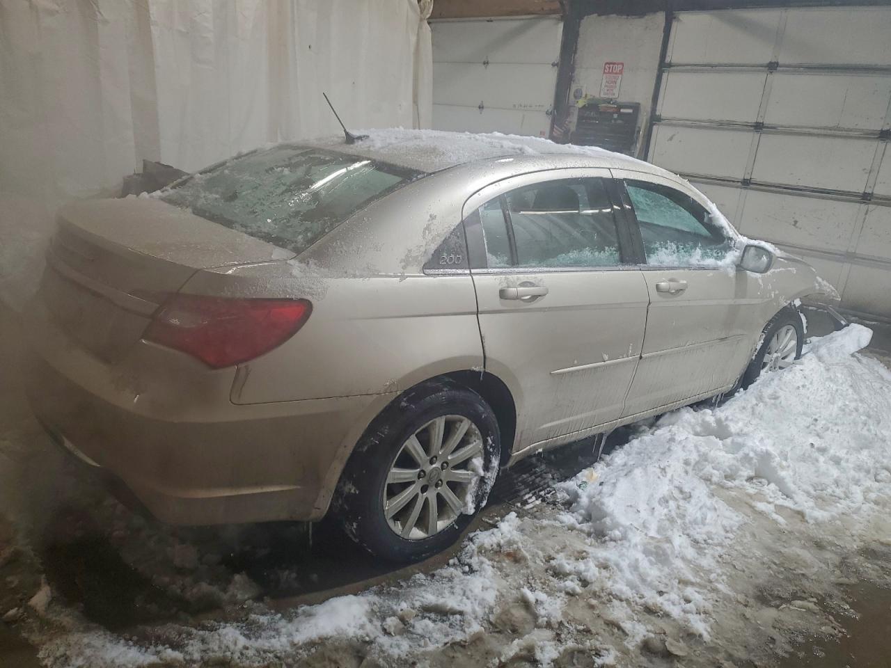 2013 CHRYSLER 200
