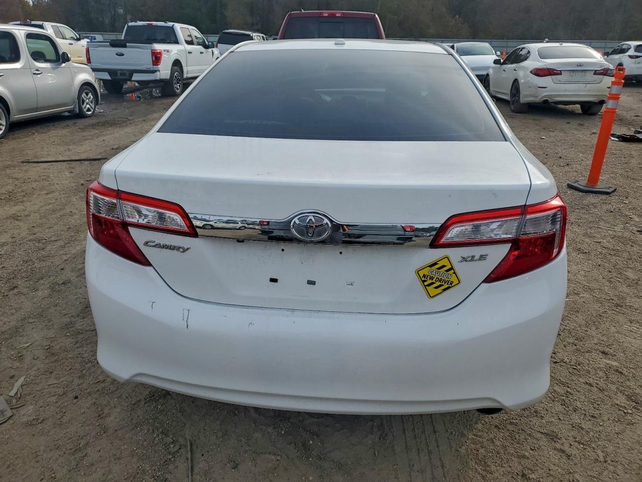 2014 TOYOTA CAMRY