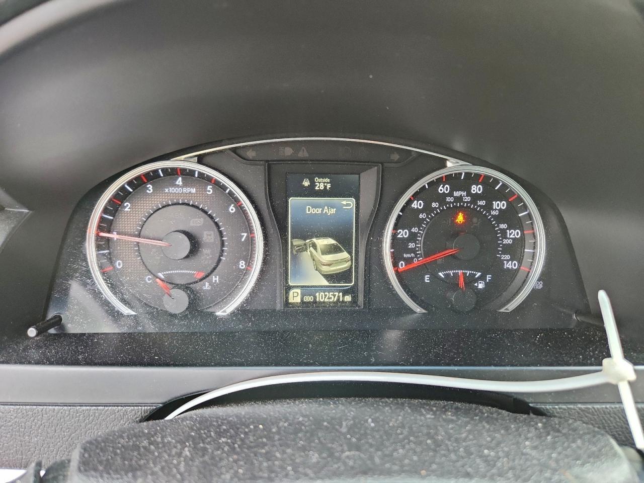 2016 TOYOTA CAMRY