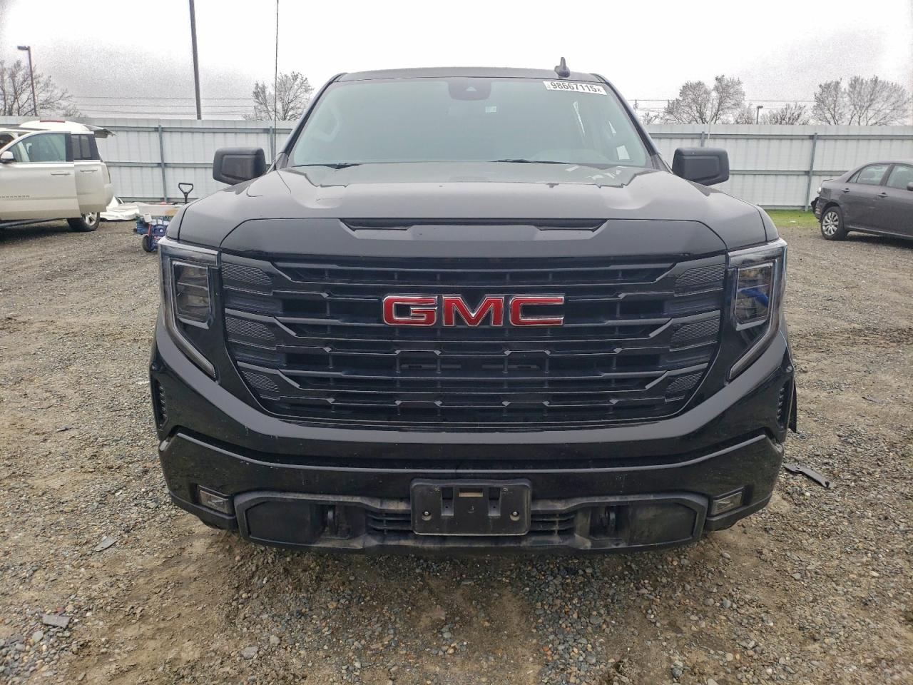 2024 GMC Sierra