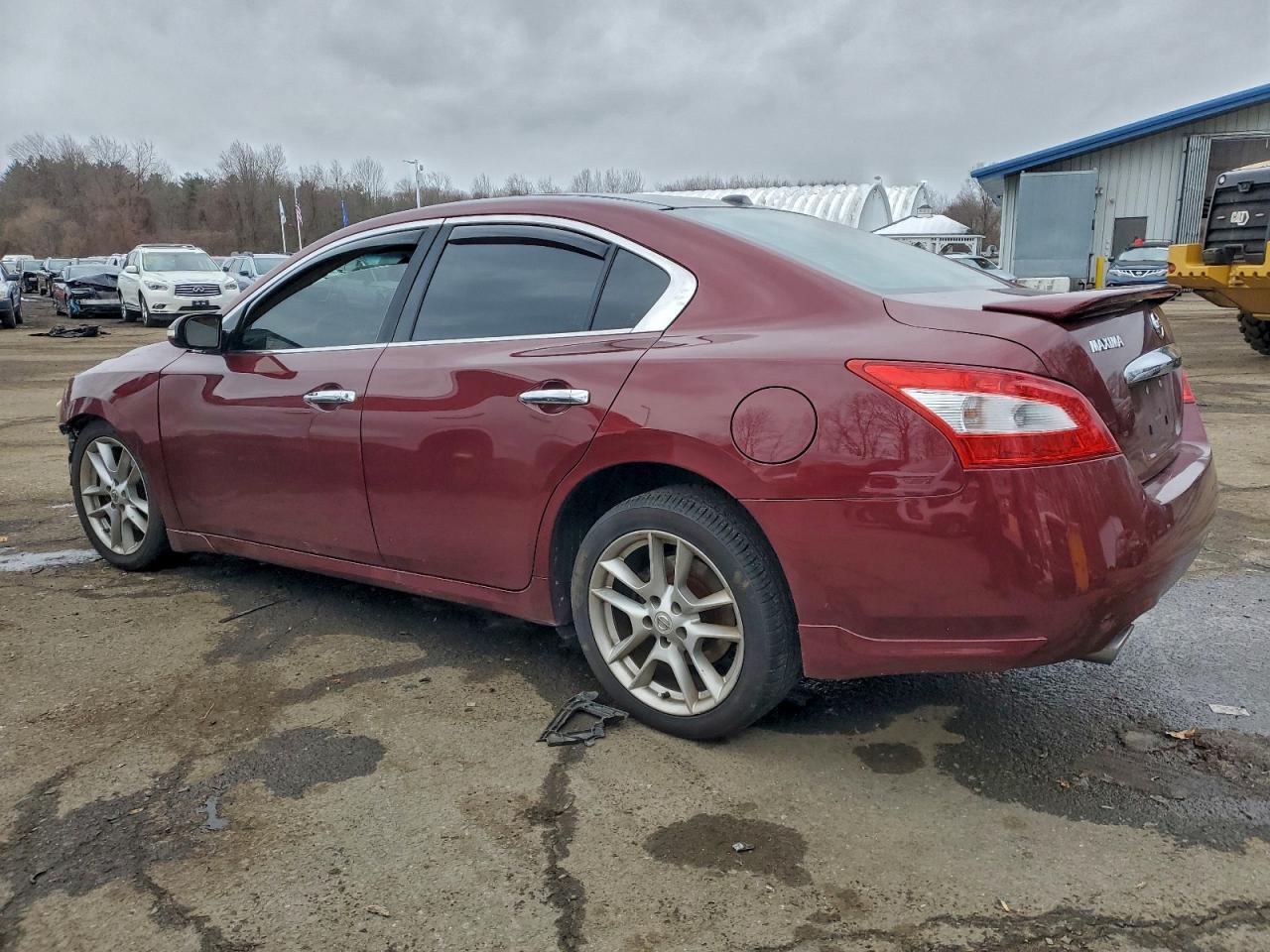 2011 NISSAN Maxima