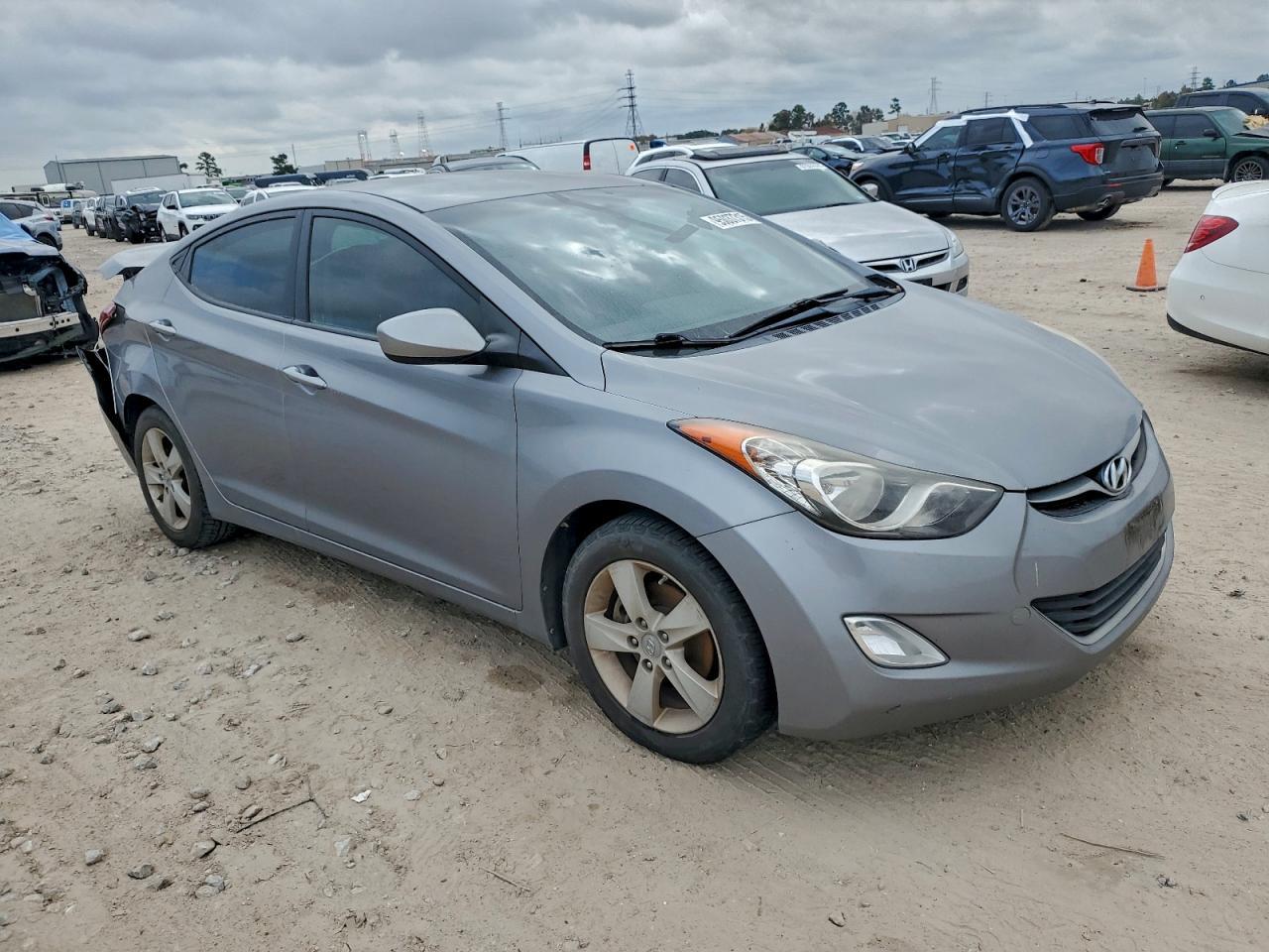 2012 HYUNDAI ELANTRA