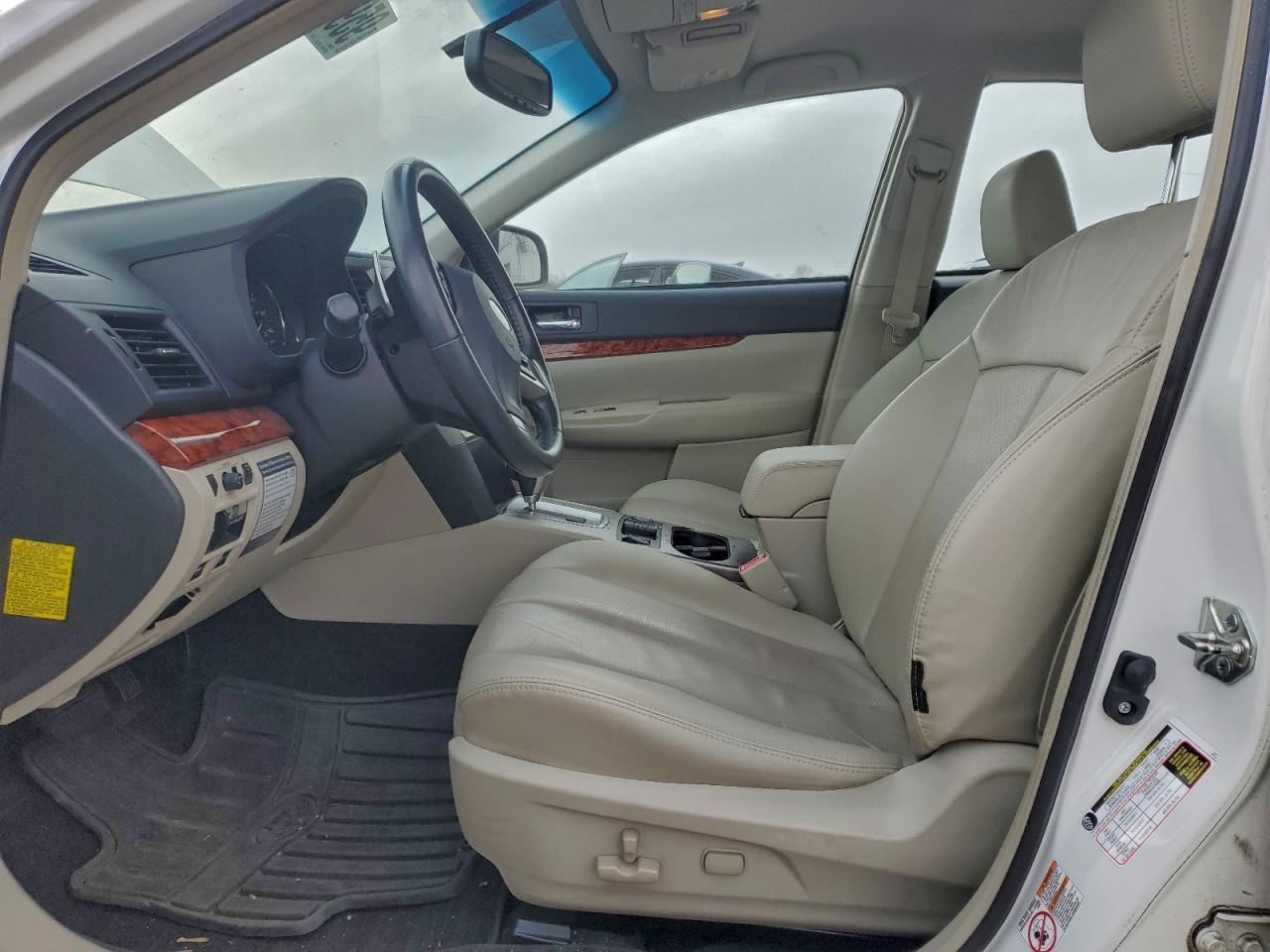 2012 SUBARU Legacy